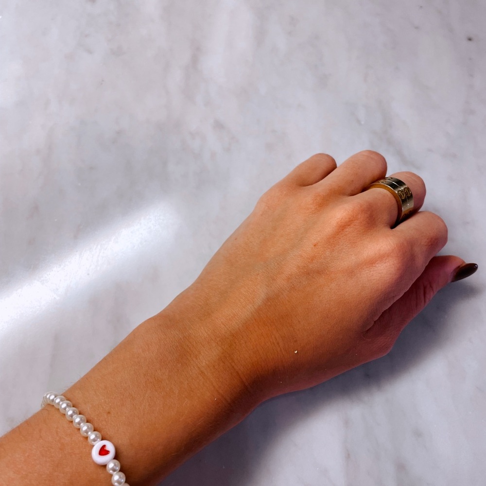 Pearl & heart 4 mm stackable bracelet from Gold and Honey jewelry - Picture 4 of 6